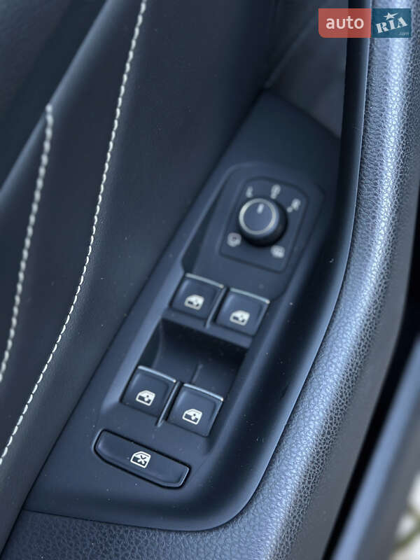 Універсал Volkswagen Passat 2020 в Ужгороді