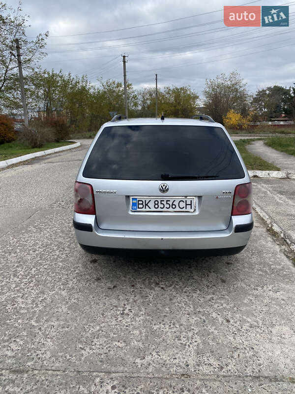 Универсал Volkswagen Passat 2004 в Вараше