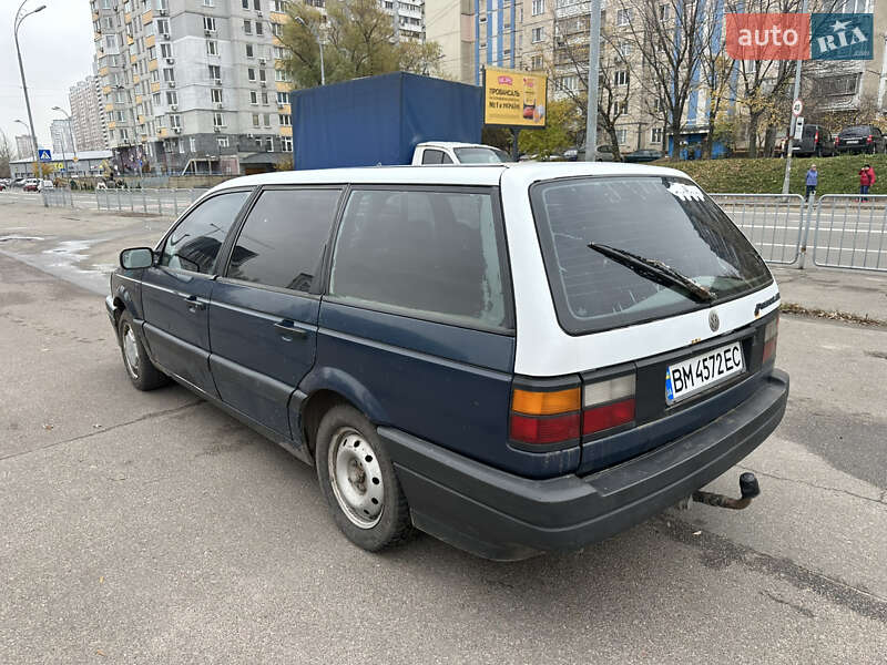 Универсал Volkswagen Passat 1990 в Киеве