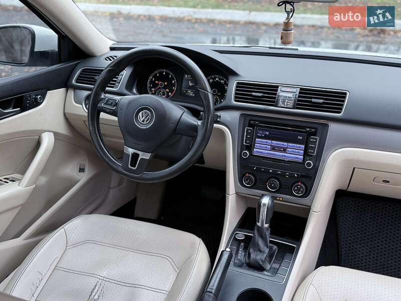 Седан Volkswagen Passat 2015 в Киеве