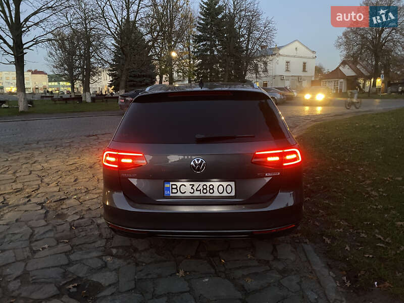 Универсал Volkswagen Passat 2015 в Жовкве