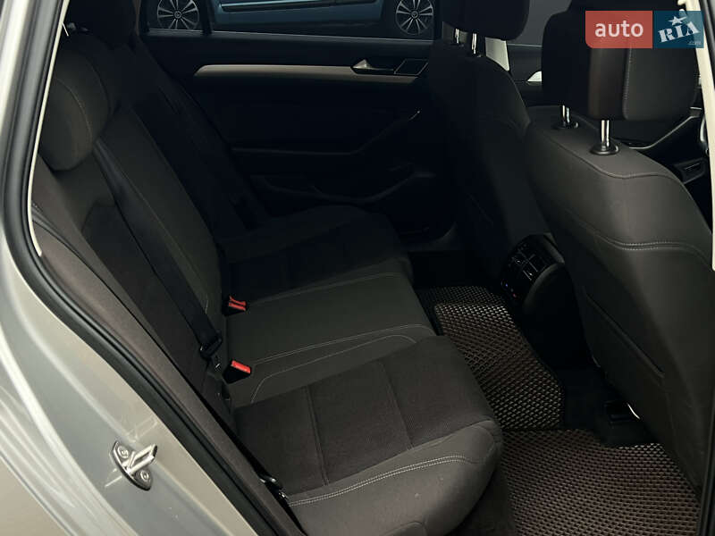 Універсал Volkswagen Passat 2015 в Миколаєві