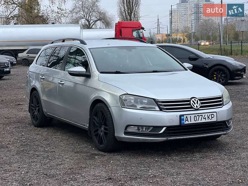 Универсал Volkswagen Passat 2014 в Киеве