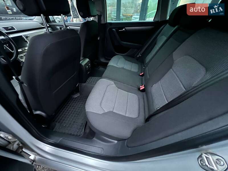 Универсал Volkswagen Passat 2014 в Киеве