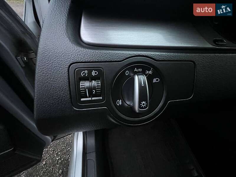 Универсал Volkswagen Passat 2014 в Киеве