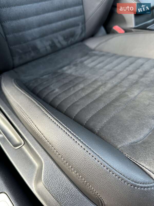 Универсал Volkswagen Passat 2019 в Стрые