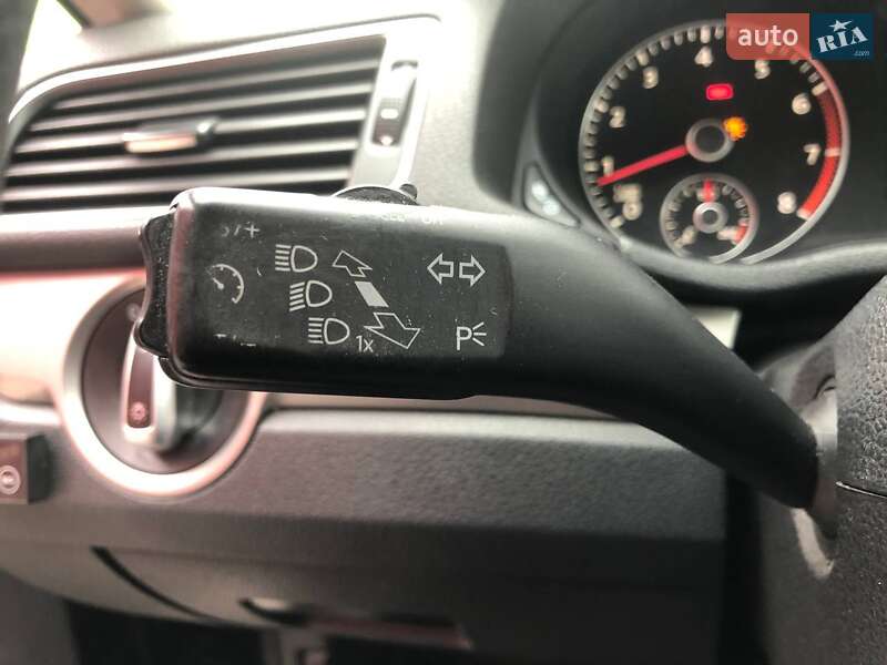 Седан Volkswagen Passat 2012 в Киеве