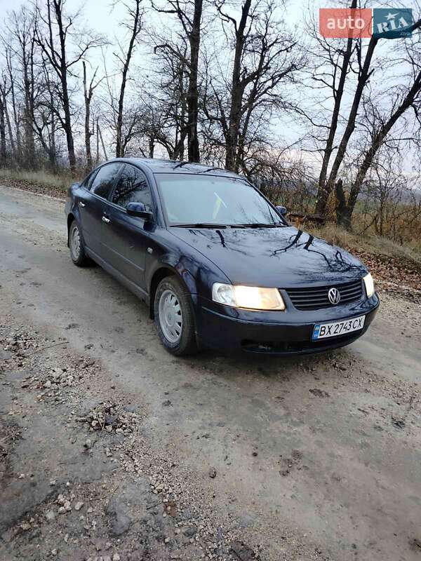 Седан Volkswagen Passat 1997 в Городку