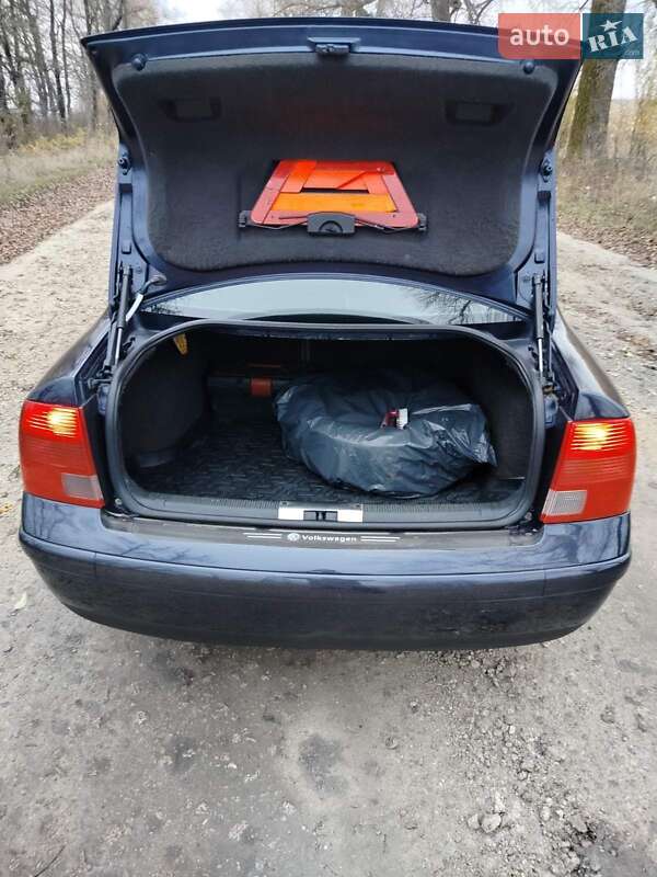 Седан Volkswagen Passat 1997 в Городку