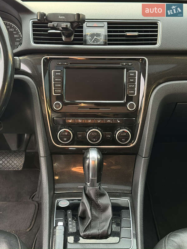 Седан Volkswagen Passat 2013 в Рівному