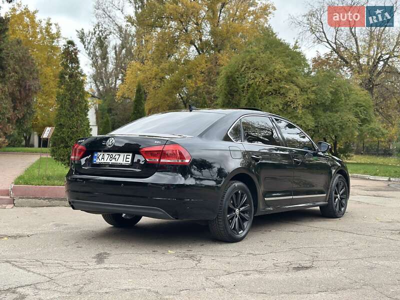 Седан Volkswagen Passat 2011 в Києві