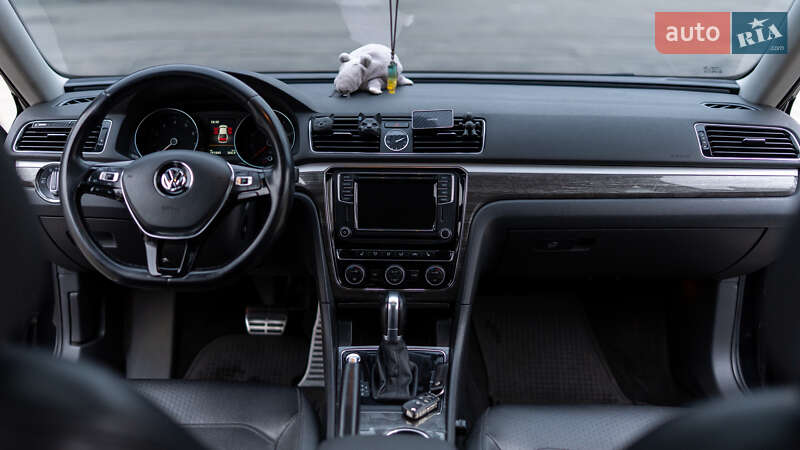 Седан Volkswagen Passat 2016 в Києві фото 23 Седан Volkswagen Passat 2016 в Києві