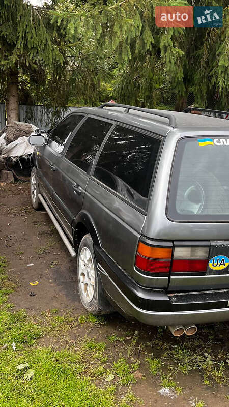 Универсал Volkswagen Passat 1990 в Збараже
