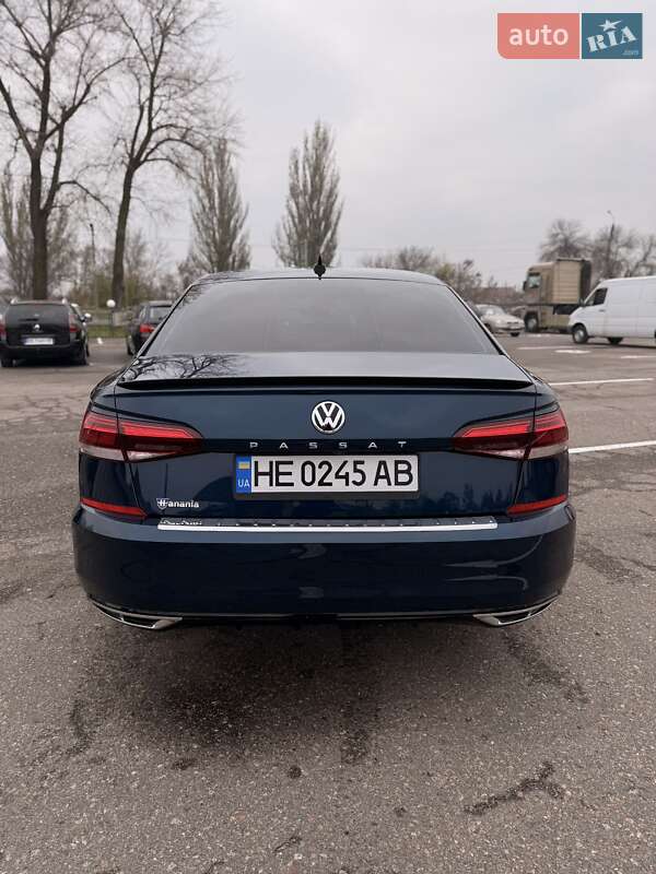 Седан Volkswagen Passat 2020 в Первомайске