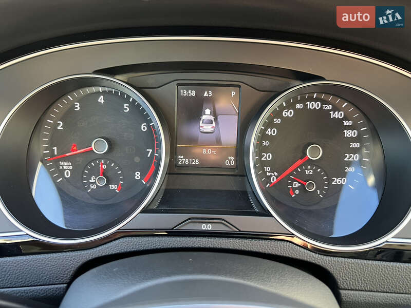 Седан Volkswagen Passat 2015 в Ужгороді