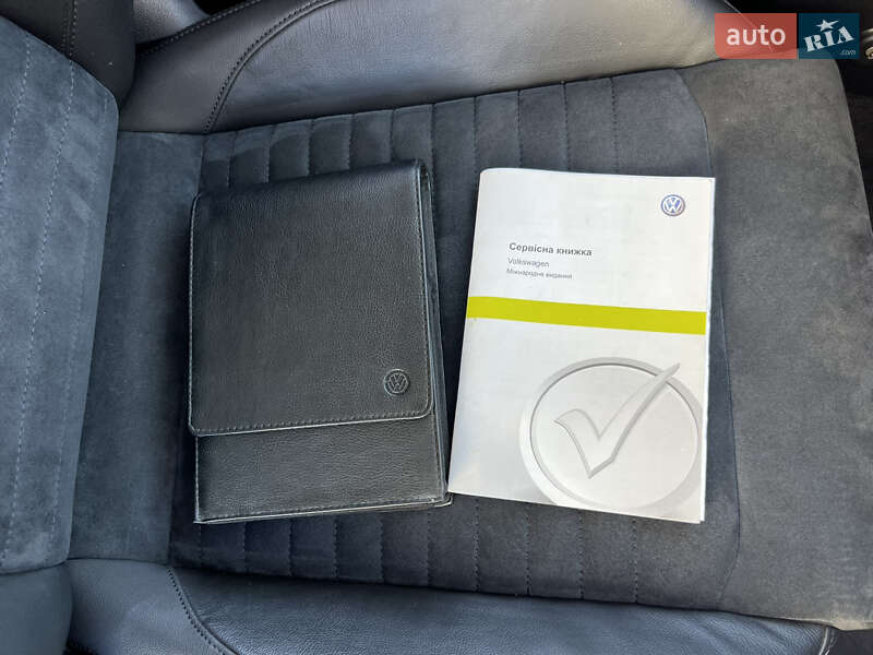 Седан Volkswagen Passat 2015 в Ужгороді