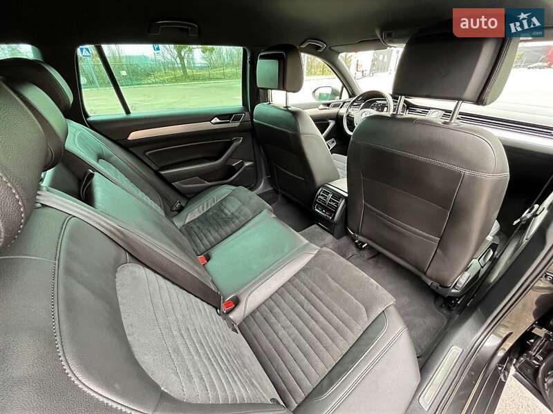 Универсал Volkswagen Passat 2017 в Киеве