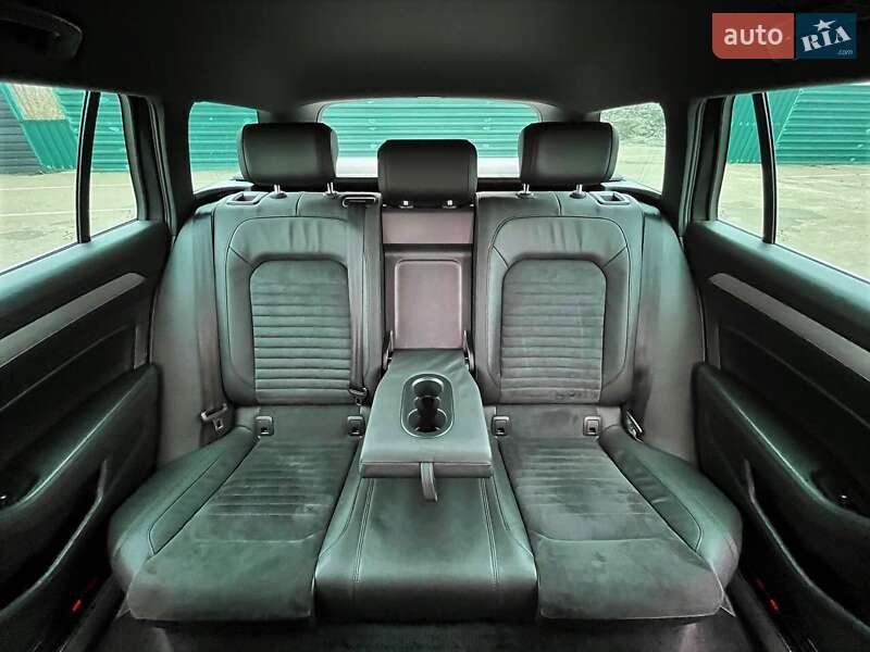 Универсал Volkswagen Passat 2017 в Киеве