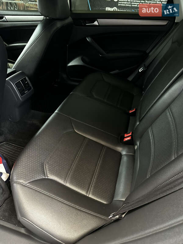 Седан Volkswagen Passat 2015 в Кривому Розі