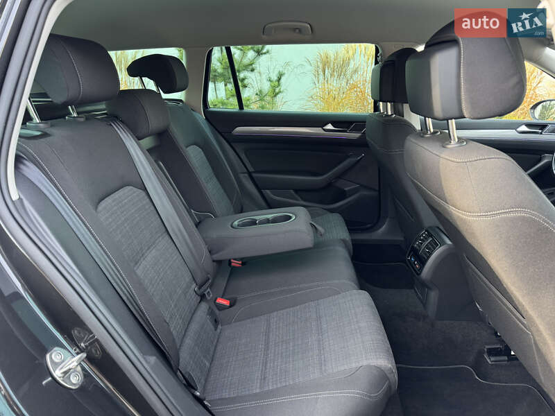 Универсал Volkswagen Passat 2020 в Луцке фото 25 Универсал Volkswagen Passat 2020 в Луцке