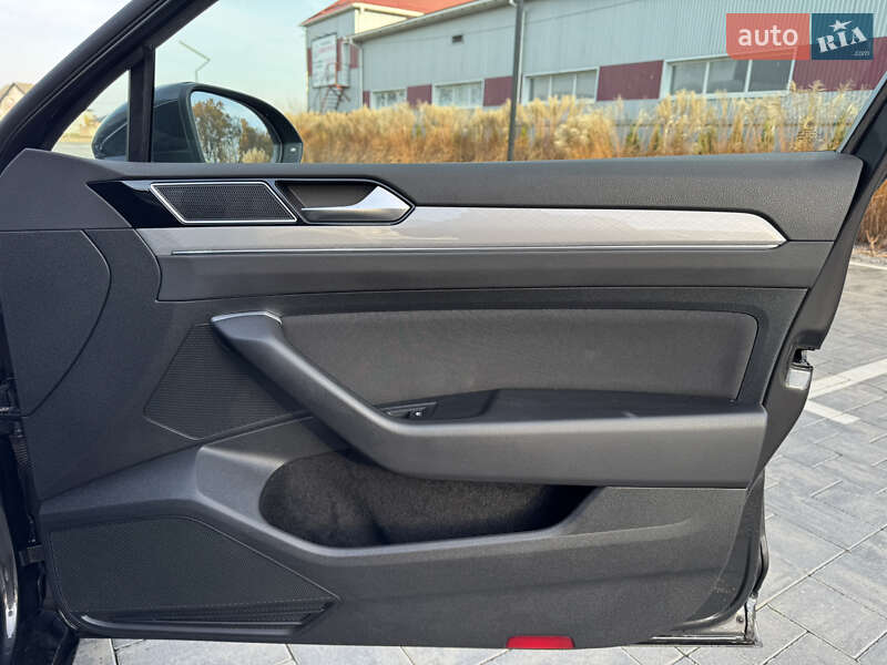 Универсал Volkswagen Passat 2020 в Луцке фото 28 Универсал Volkswagen Passat 2020 в Луцке