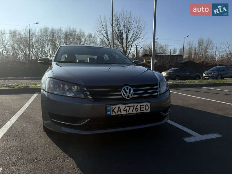 Седан Volkswagen Passat 2013 в Киеве фото Седан Volkswagen Passat 2013 в Киеве