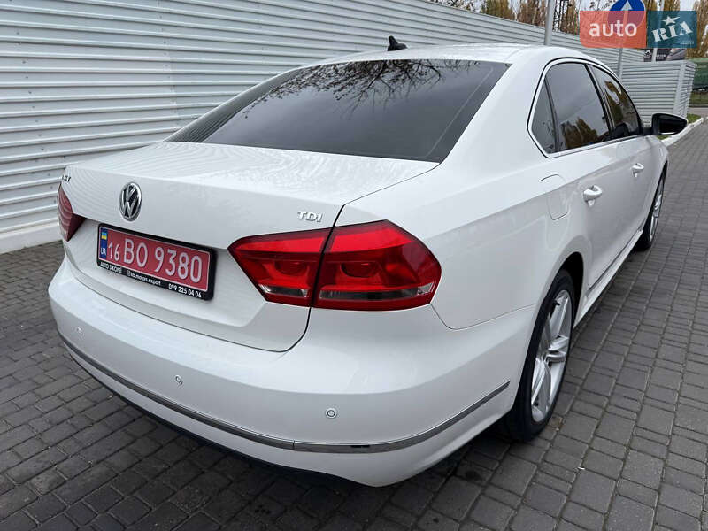 Седан Volkswagen Passat 2014 в Одессе