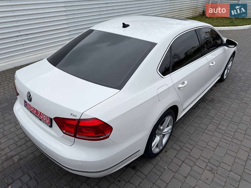 Седан Volkswagen Passat 2014 в Одессе