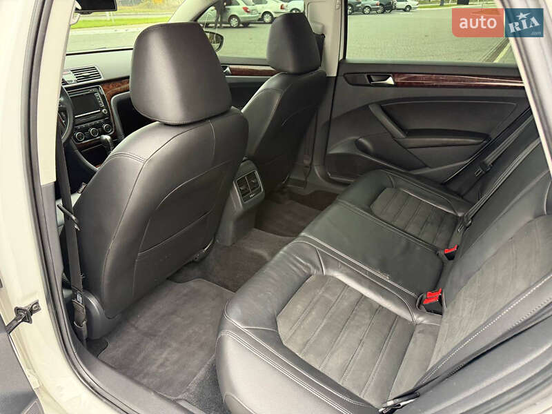 Седан Volkswagen Passat 2014 в Одессе
