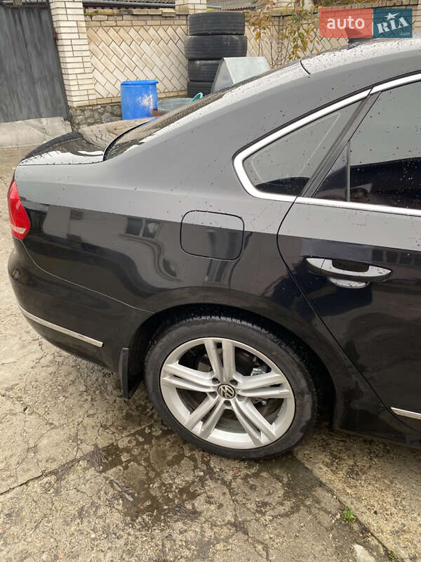 Седан Volkswagen Passat 2013 в Умані