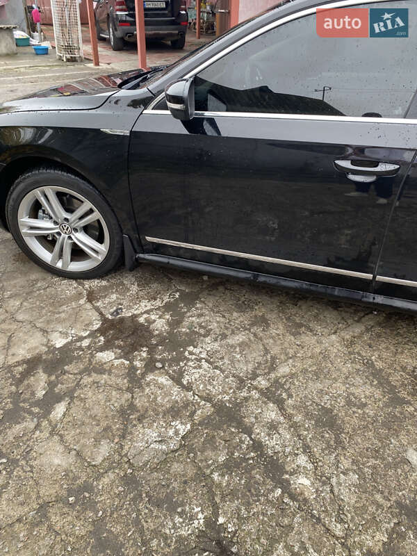 Седан Volkswagen Passat 2013 в Умани