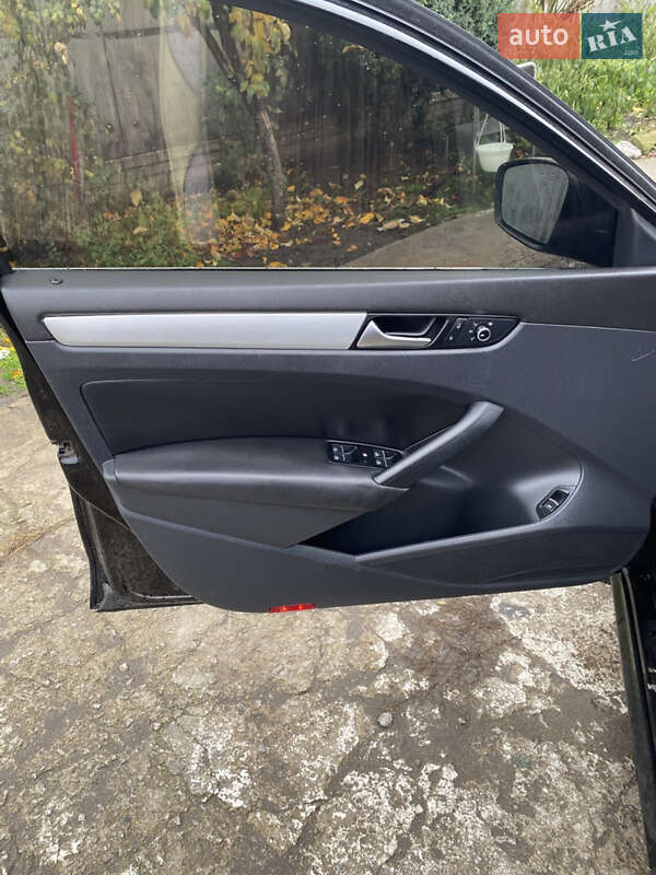 Седан Volkswagen Passat 2013 в Умані