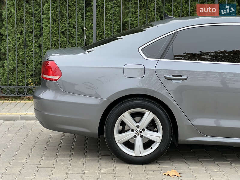 Седан Volkswagen Passat 2013 в Одессе