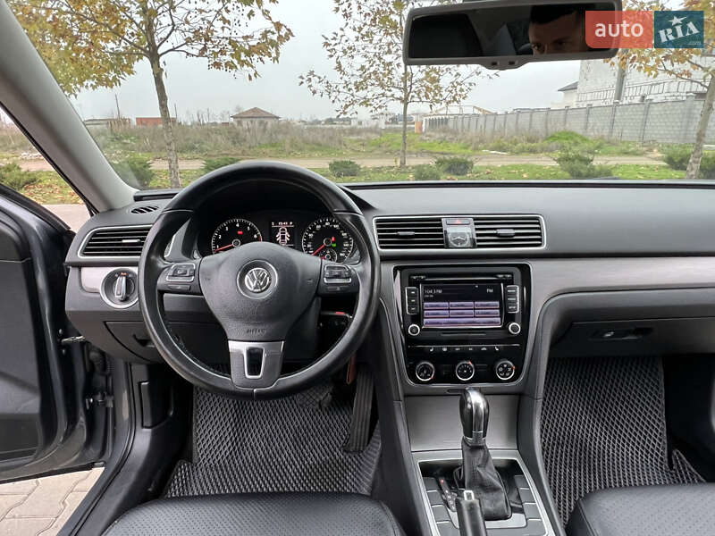 Седан Volkswagen Passat 2013 в Одессе