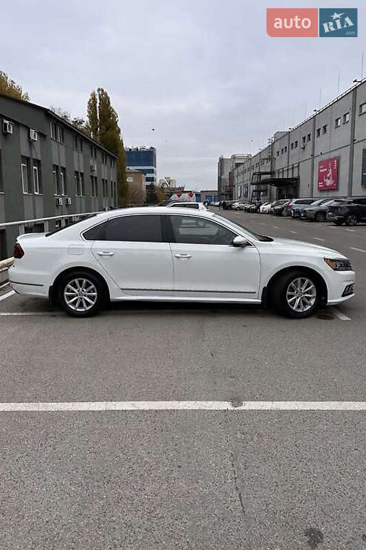 Седан Volkswagen Passat 2017 в Киеве фото 2 Седан Volkswagen Passat 2017 в Киеве