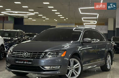 Седан Volkswagen Passat 2013 в Николаеве