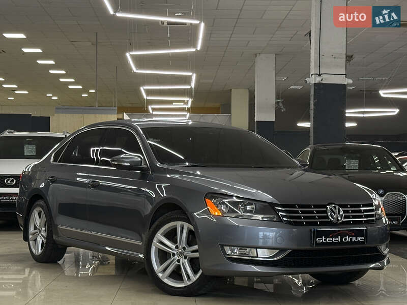 Седан Volkswagen Passat 2013 в Николаеве