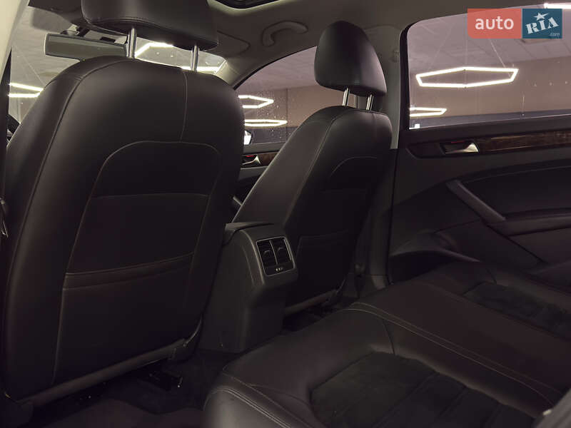 Седан Volkswagen Passat 2013 в Николаеве