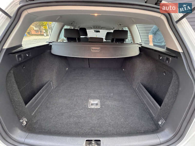 Універсал Volkswagen Passat 2011 в Кам'янському