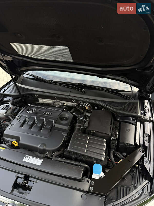 Универсал Volkswagen Passat 2016 в Житомире