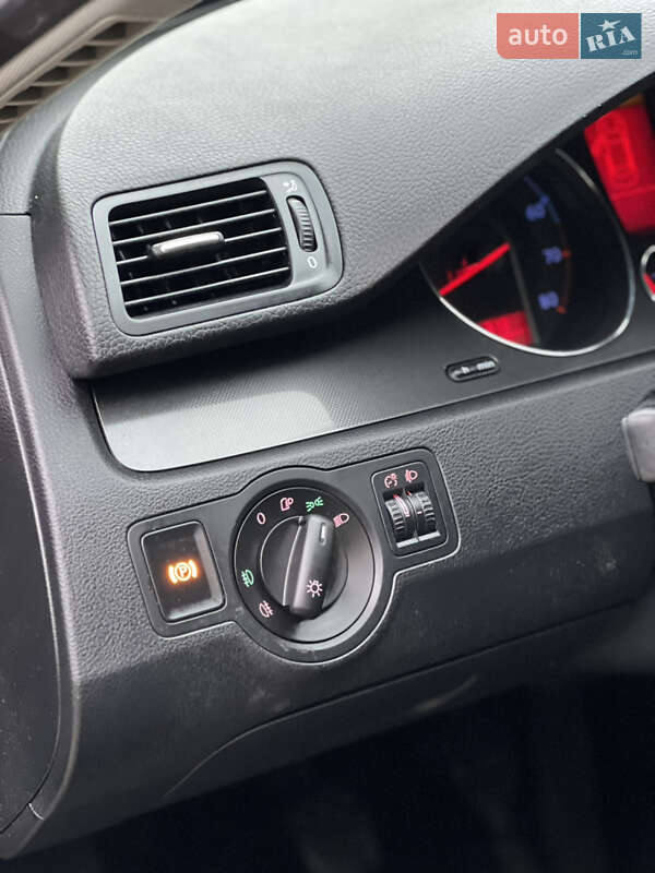 Седан Volkswagen Passat 2006 в Ивано-Франковске