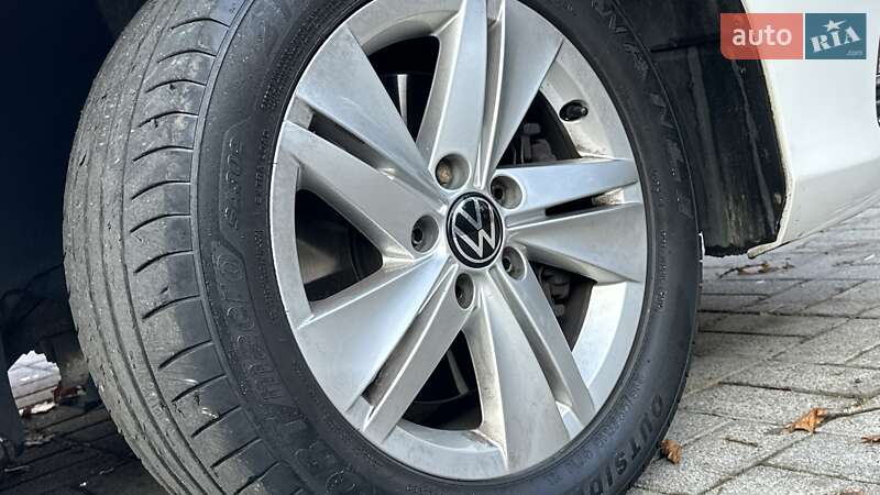 Универсал Volkswagen Passat 2012 в Дрогобыче фото 17 Универсал Volkswagen Passat 2012 в Дрогобыче