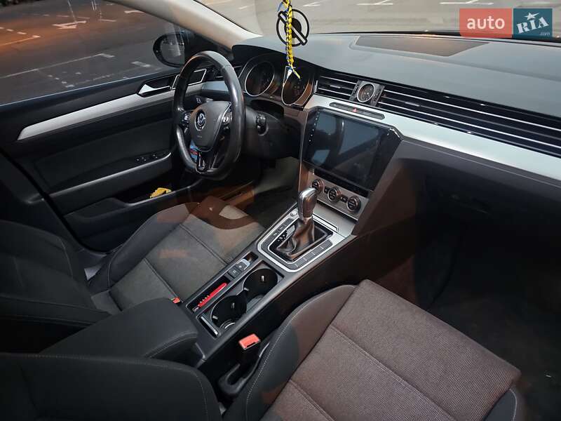 Седан Volkswagen Passat 2016 в Броварах фото 50 Седан Volkswagen Passat 2016 в Броварах