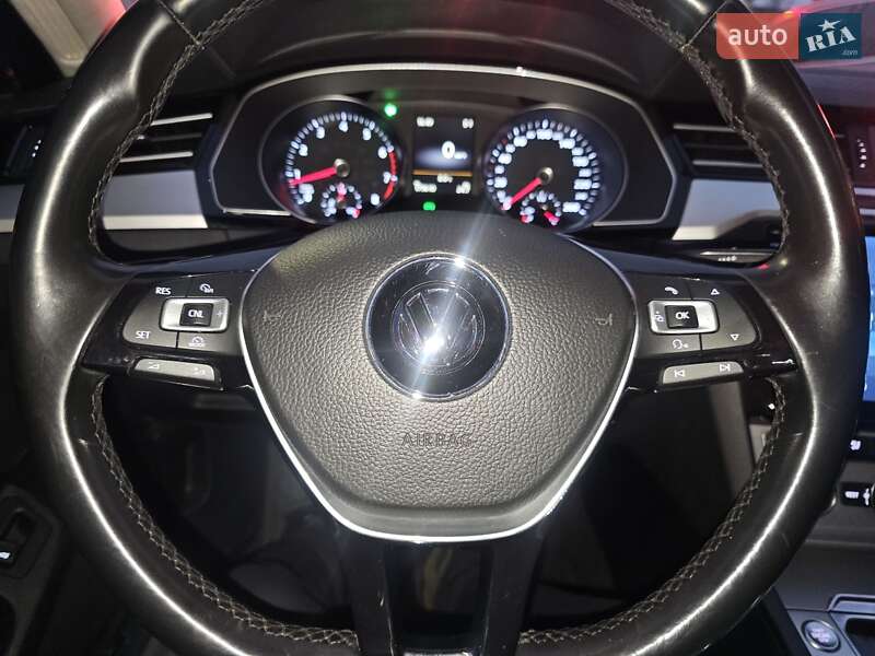 Седан Volkswagen Passat 2016 в Броварах фото 69 Седан Volkswagen Passat 2016 в Броварах