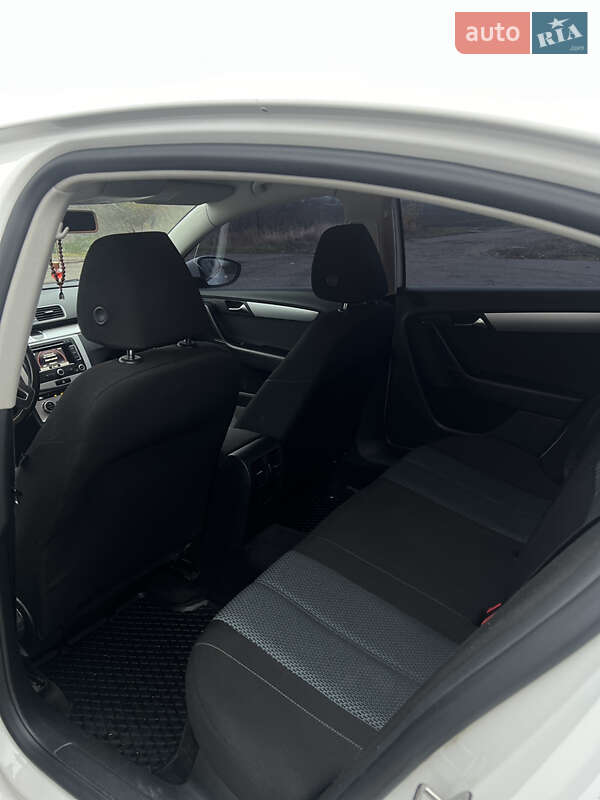 Седан Volkswagen Passat 2012 в Подільську