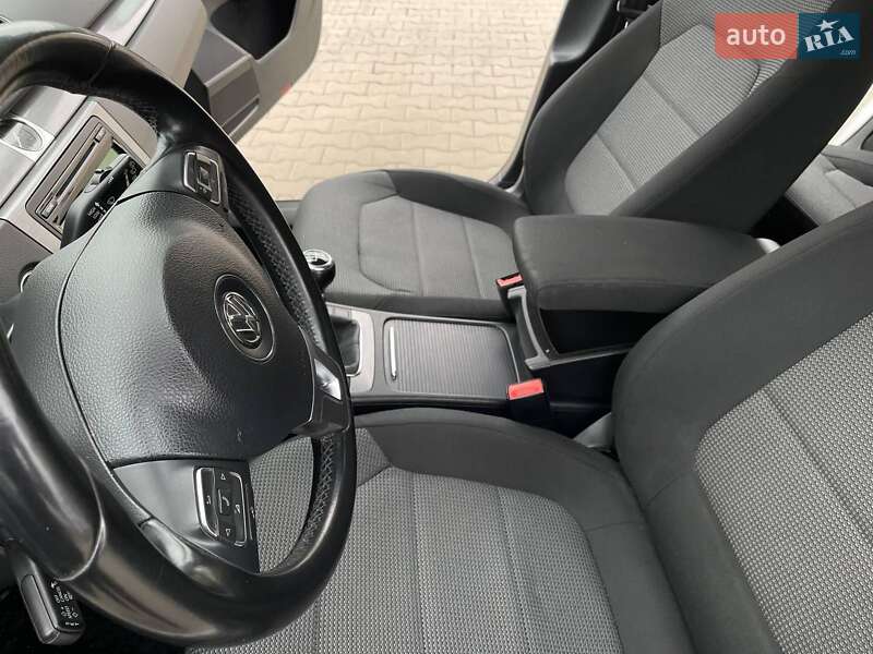 Универсал Volkswagen Passat 2011 в Луцке фото 54 Универсал Volkswagen Passat 2011 в Луцке