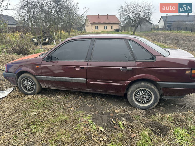 Седан Volkswagen Passat 1991 в Львове