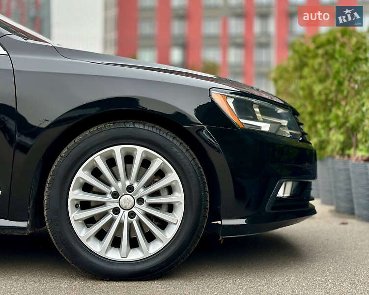 Седан Volkswagen Passat 2015 в Киеве
