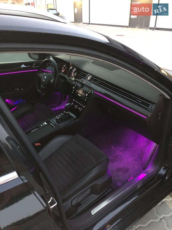 Универсал Volkswagen Passat 2016 в Бориславе