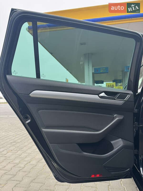 Универсал Volkswagen Passat 2015 в Одессе фото 13 Универсал Volkswagen Passat 2015 в Одессе